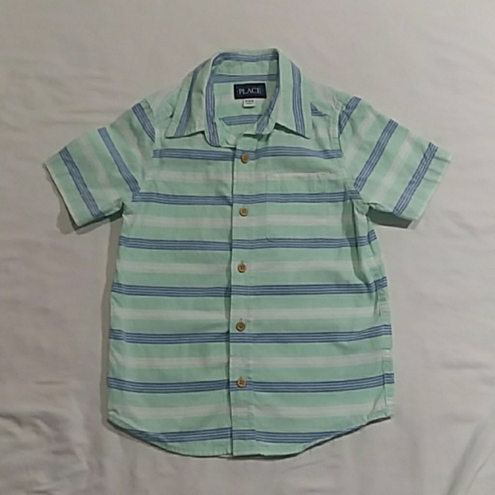 Place short sleeve button shirt size S 5/6